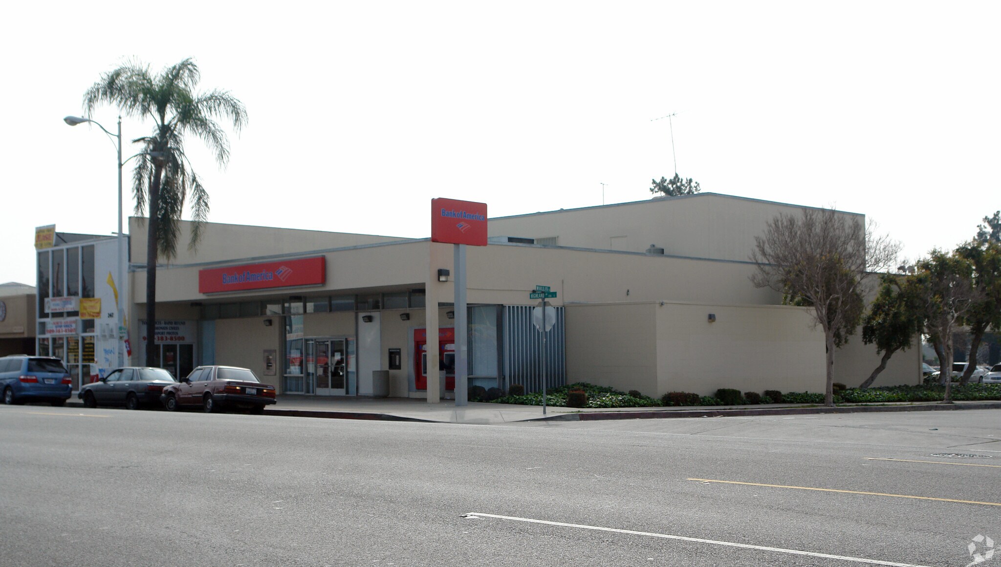 245 E Highland Ave, San Bernardino, CA à vendre Photo de l’immeuble– Image 1 sur 5