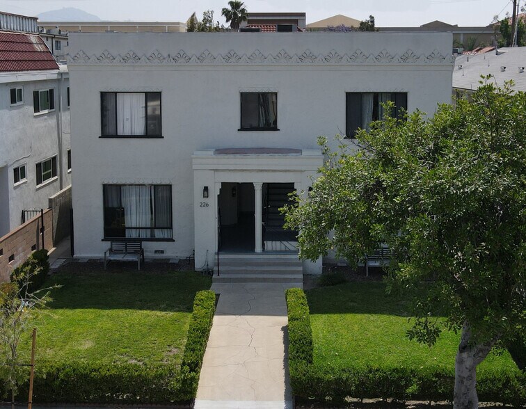 224 N Jackson St, Glendale, CA à vendre - Photo de l’immeuble – Image 1 sur 10