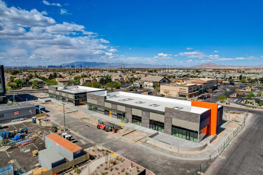 1685 E Cactus Ave, Las Vegas, NV à vendre - Photo principale – Image 1 sur 1