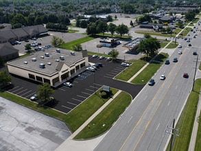 41140-41150 Garfield Rd, Clinton Township, MI à louer Photo intérieure– Image 1 sur 6