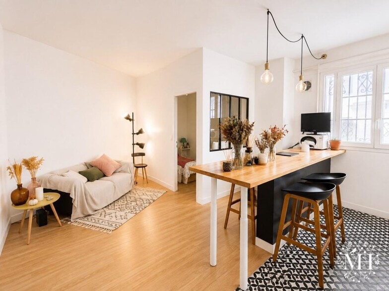 57 Rue Ramey, Paris à vendre - Photo de l’immeuble – Image 1 sur 1