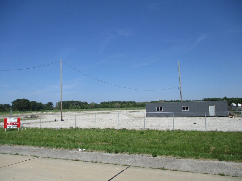 900 Saint Thomas Rd, Granite City, IL à louer - Photo de l’immeuble – Image 2 sur 2
