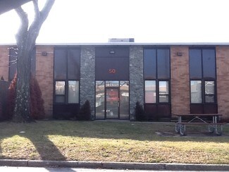 Plus de détails pour 50 Schmitt Blvd, Farmingdale, NY - Local commercial à louer