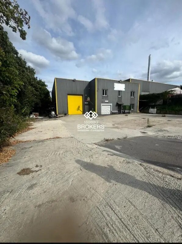 Industriel/Logistique dans Le Thillay à louer Photo de l’immeuble– Image 1 sur 5