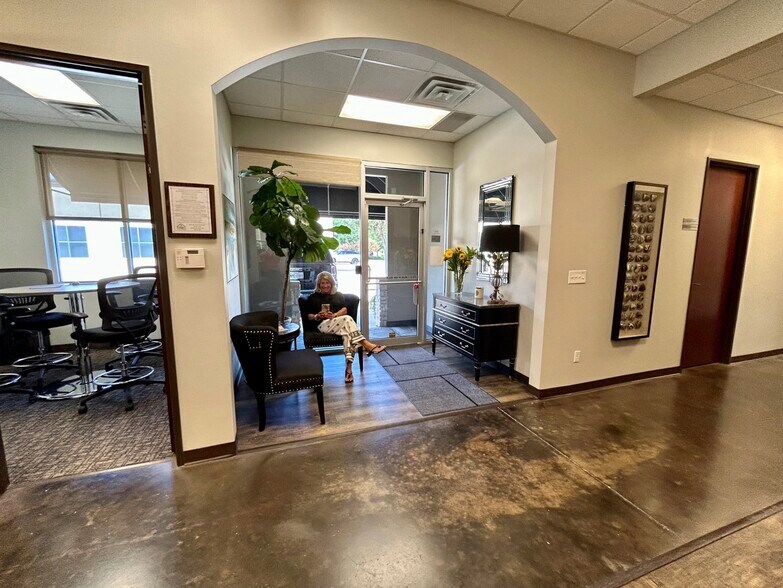 1241 W Green Oaks Blvd, Arlington, TX à louer - Photo intérieure – Image 3 sur 13