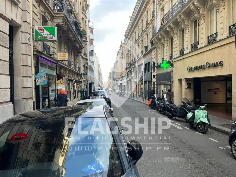 Local commercial dans Paris à louer - Photo de l’immeuble – Image 1 sur 2