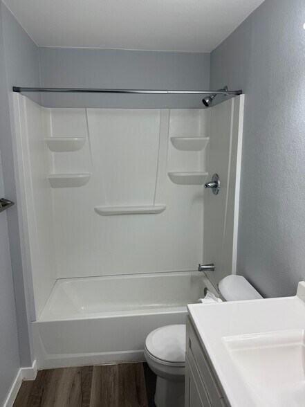 Rental Units portefeuille de 4 biens à vendre sur LoopNet.fr - Photo de l’immeuble – Image 3 sur 54
