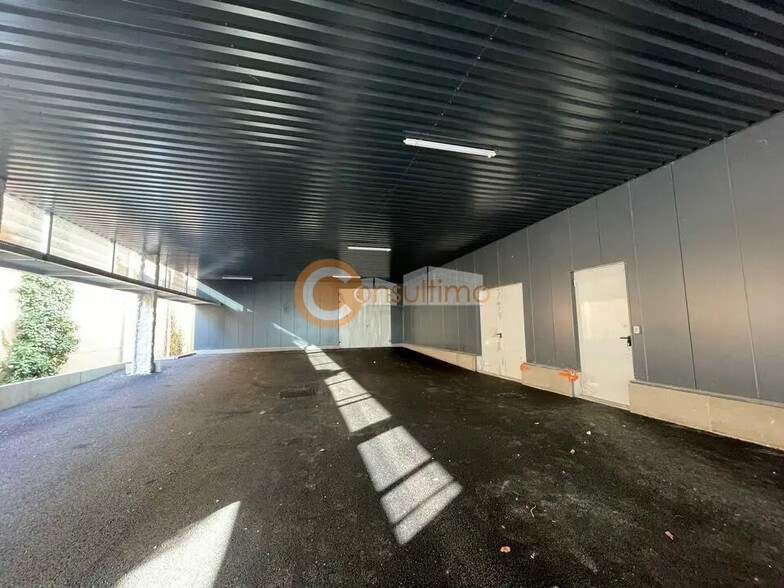 1-5 Avenue De Bordeaux, Carbon-Blanc à vendre - Photo de l’immeuble – Image 3 sur 5