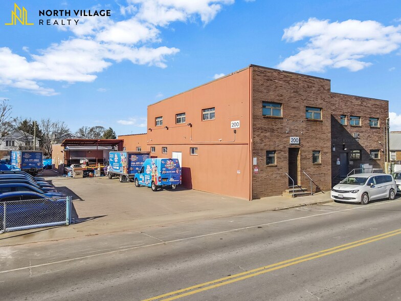 200 Meacham Ave, Elmont, NY à vendre - Photo de l’immeuble – Image 2 sur 6