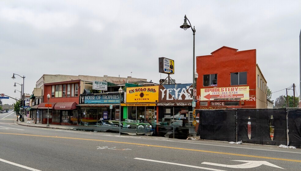1812-1824 E 1st St, Los Angeles, CA à vendre - Photo de l’immeuble – Image 3 sur 15