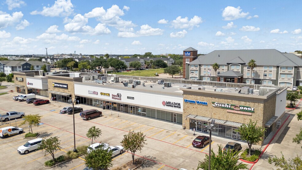 528 W Bay Area Blvd, Webster, TX à louer - Photo de l’immeuble – Image 3 sur 6