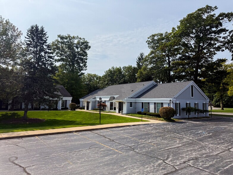 Colony Square portefeuille de 3 biens à vendre sur LoopNet.fr - Photo de l’immeuble – Image 2 sur 4