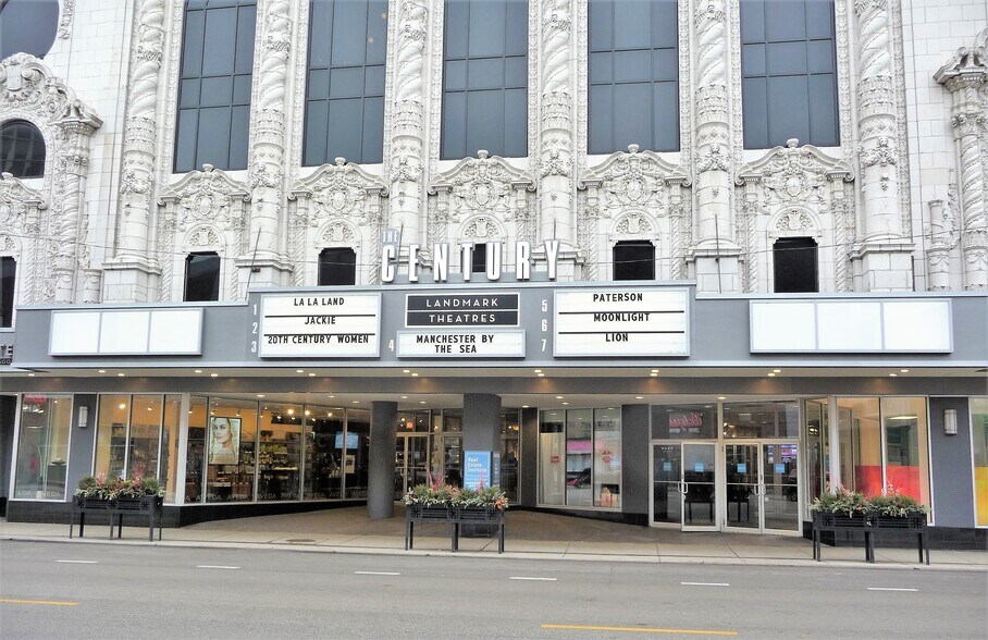 2828 N Clark St, Chicago, IL à louer - Photo de l’immeuble – Image 2 sur 21