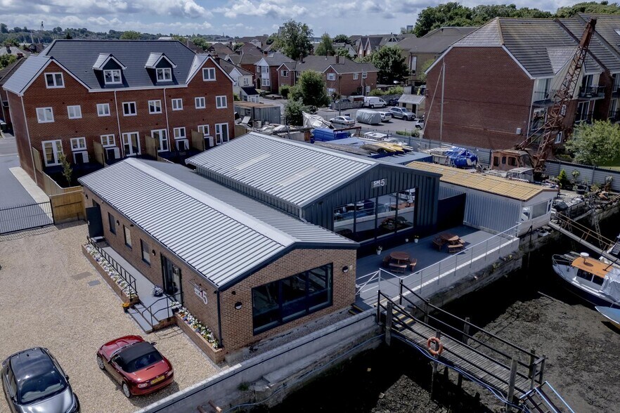 29-33 Vespasian Rd, Southampton à louer - Photo de l’immeuble – Image 3 sur 3