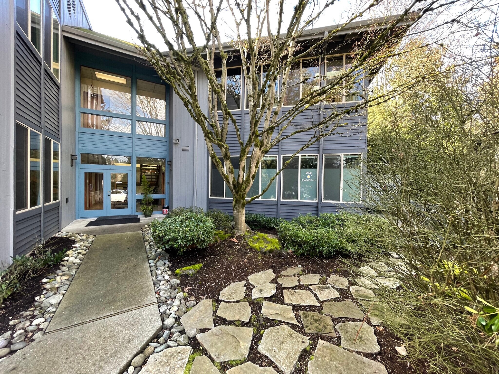 1940 116th Ave NE, Bellevue, WA à louer Photo principale– Image 1 sur 6