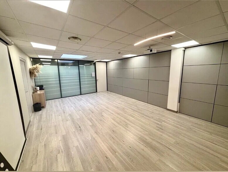 124 Rue Salvador Allendé, Bezons à louer - Photo de l’immeuble – Image 2 sur 5