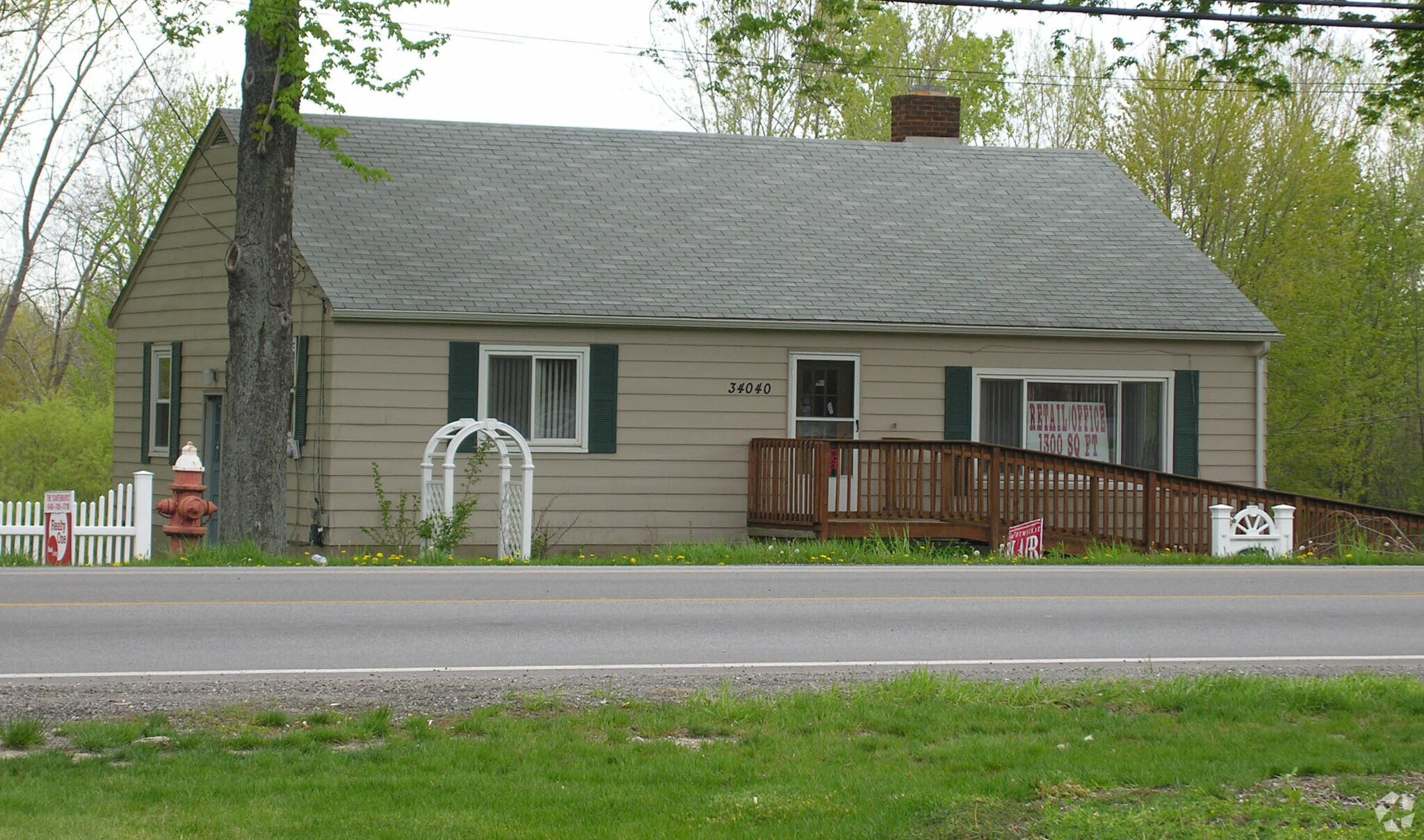 34040 Center Ridge Rd, North Ridgeville, OH à vendre Photo principale– Image 1 sur 2