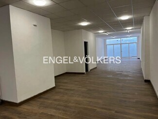 Plus de détails pour Local commercial à vendre