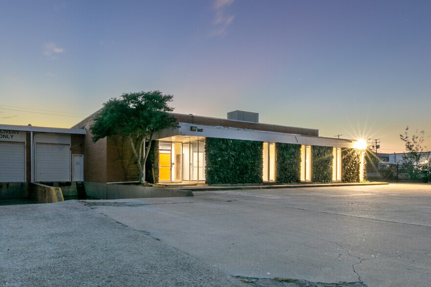 609 112th St, Arlington, TX à louer - Photo de l’immeuble – Image 3 sur 16