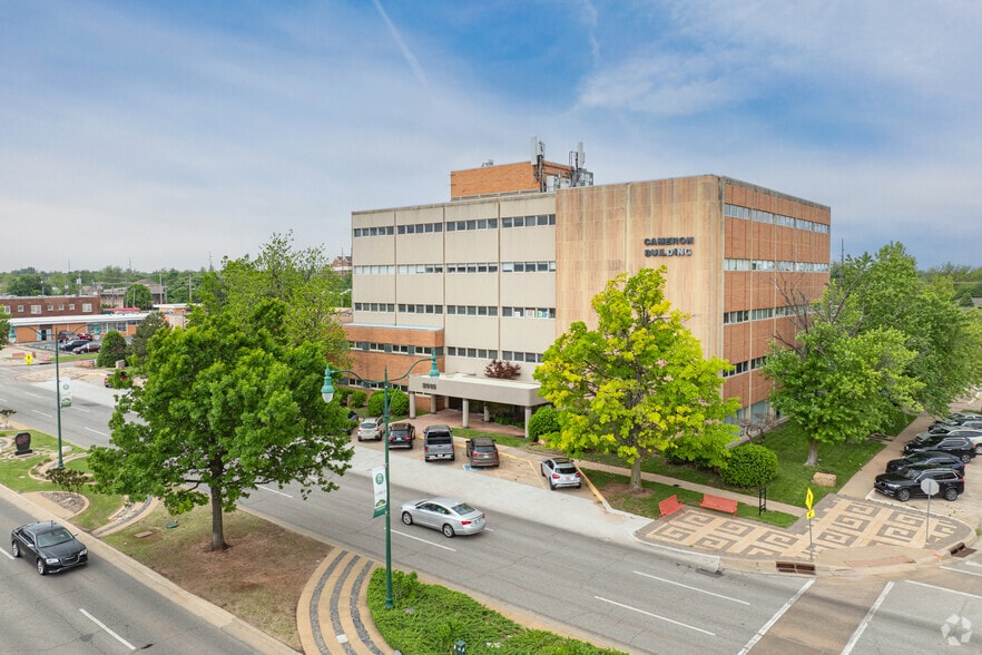 2901-2915 N Classen Blvd, Oklahoma City, OK à louer - Photo principale – Image 1 sur 19