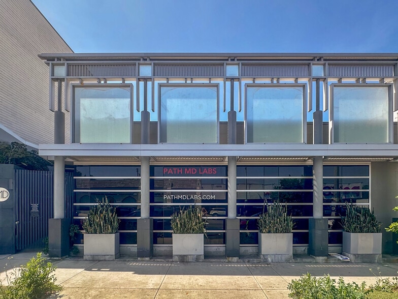 8158 Beverly Blvd, Los Angeles, CA à vendre - Photo de l’immeuble – Image 2 sur 8