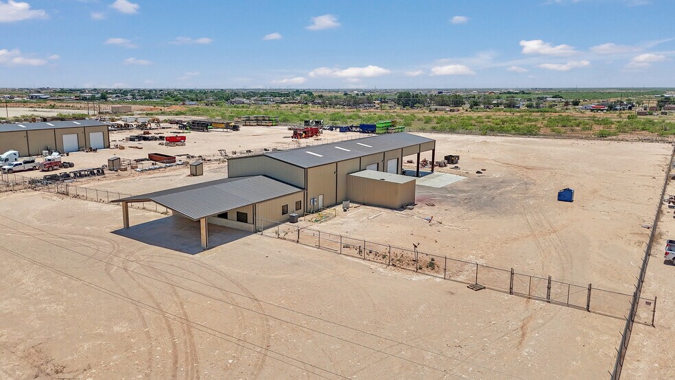 1518 E County Road 140, Midland, TX à louer - Photo de l’immeuble – Image 3 sur 22