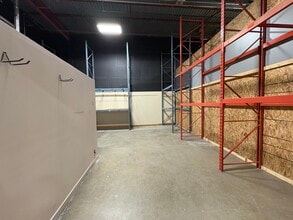 13323 146th St NW, Edmonton, AB à louer Photo intérieure– Image 2 sur 16