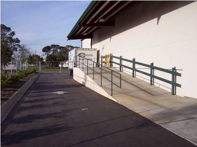 86 Eglin Pky, Fort Walton Beach, FL à louer - Photo de l’immeuble – Image 3 sur 7