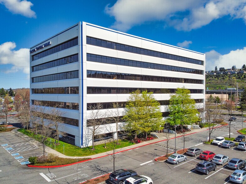 707 S Grady Way, Renton, WA à louer - Photo principale – Image 1 sur 7