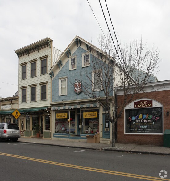 136-138 Main St, Greenport, NY à vendre - Photo de l’immeuble – Image 2 sur 53