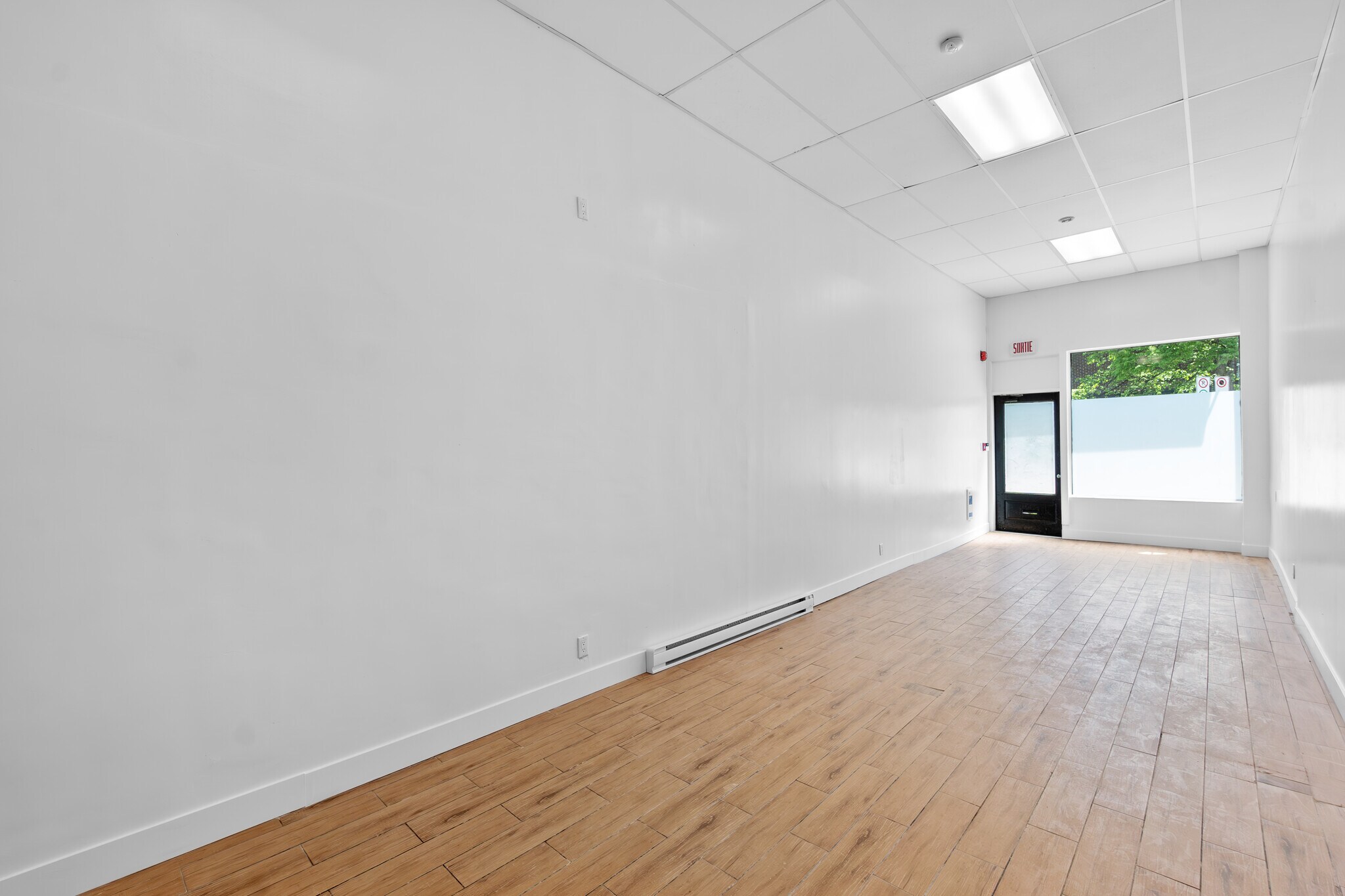 6125-6131 Av de Monkland, Montréal, QC à louer Photo intérieure– Image 1 sur 12