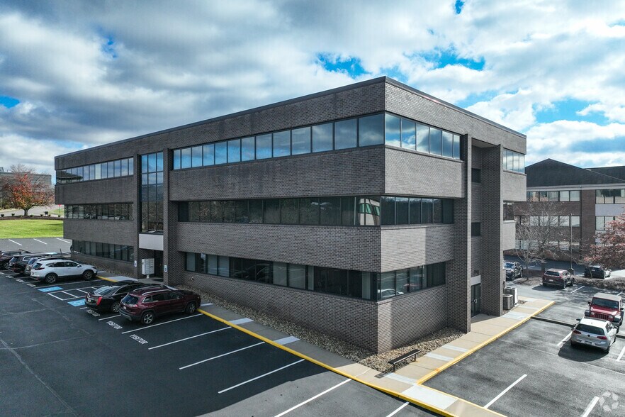 6200 Brooktree Rd, Wexford, PA à louer - Photo de l’immeuble – Image 2 sur 15