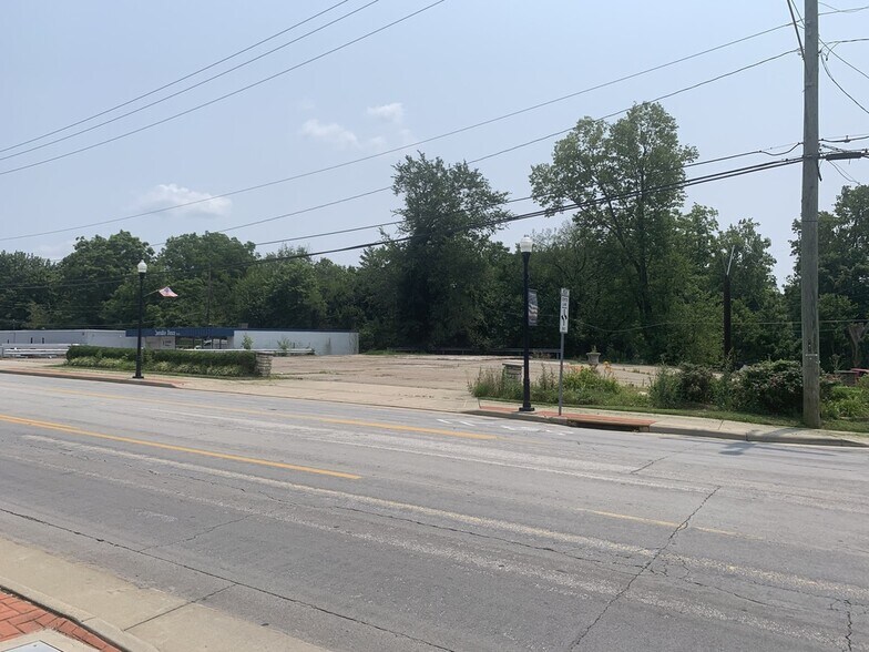 6001 Wooster Pike, Cincinnati, OH à vendre - Photo de l’immeuble – Image 2 sur 6