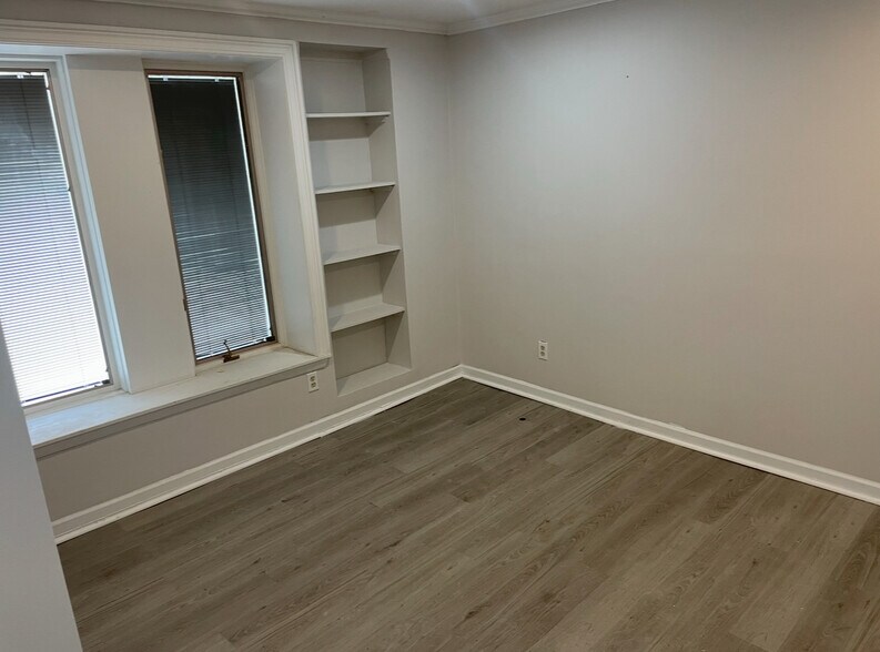 112 Walker St, Saint Johns, MI à vendre - Photo intérieure – Image 3 sur 8