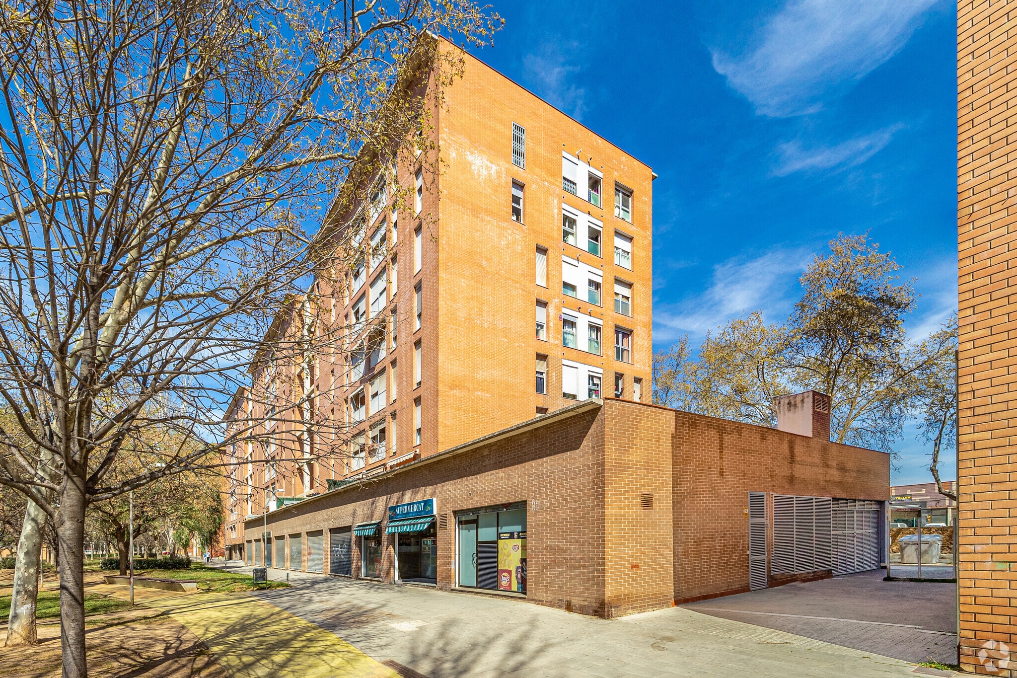 Local commercial dans Barcelone, Barcelona à louer Photo principale– Image 1 sur 2