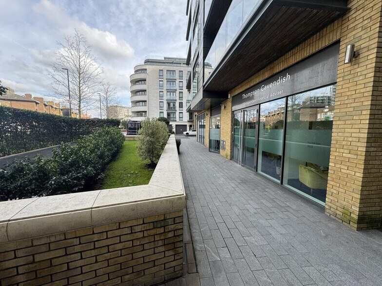 Kew Bridge Rd, Brentford à vendre - Photo de l’immeuble – Image 1 sur 10