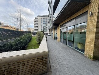 Plus de détails pour Kew Bridge Rd, Brentford - Local commercial à vendre