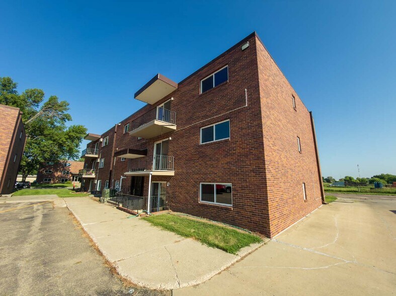 306 11th St, Brookings, SD à vendre - Photo de l’immeuble – Image 3 sur 3