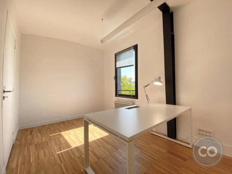Bureau dans Boulogne-Billancourt à louer - Photo de l’immeuble – Image 3 sur 8