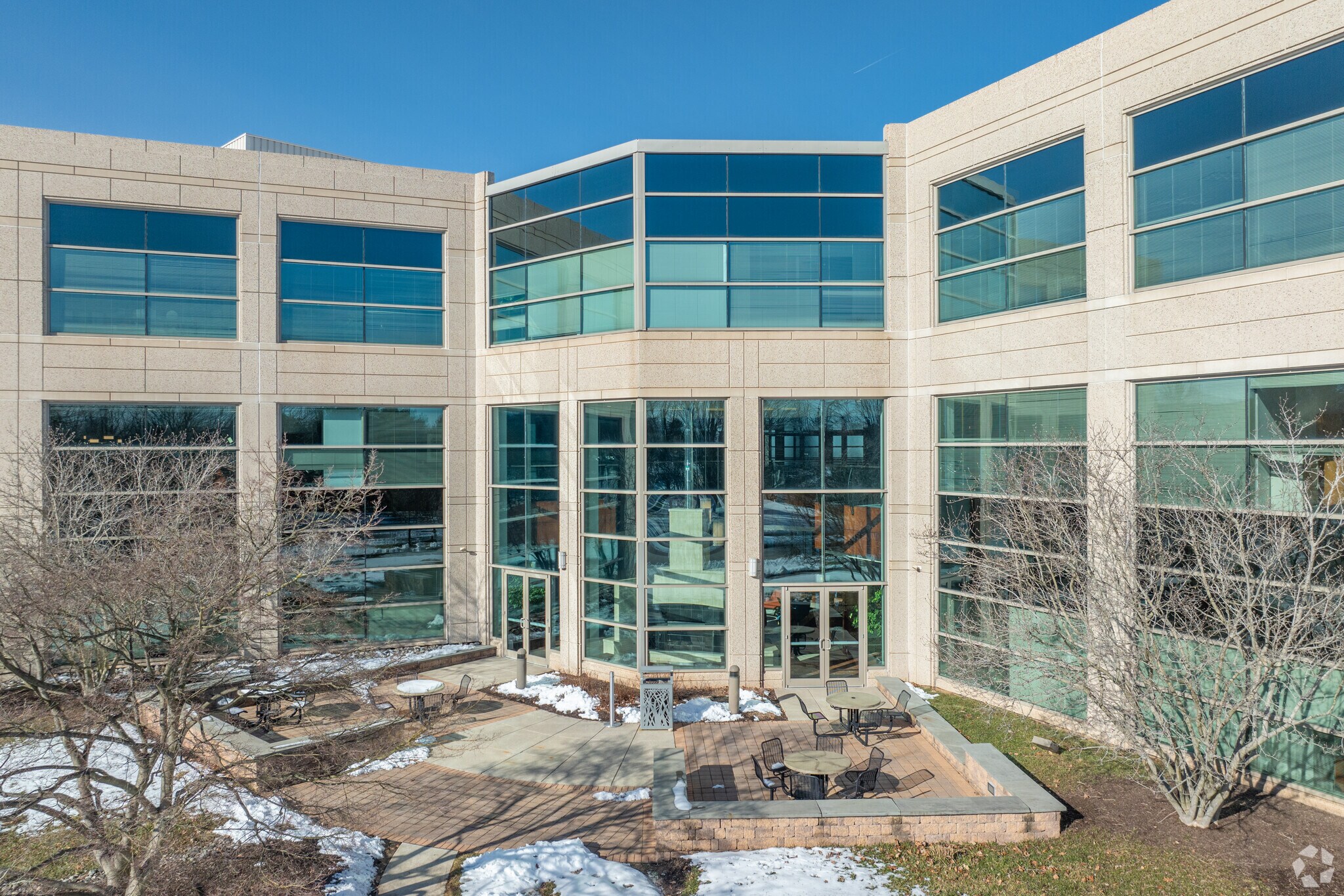 1200 Liberty Ridge Dr, Wayne, PA à louer Photo principale– Image 1 sur 9