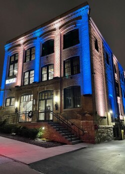 422 N 15th St, Milwaukee, WI à vendre - Photo de l’immeuble – Image 3 sur 19