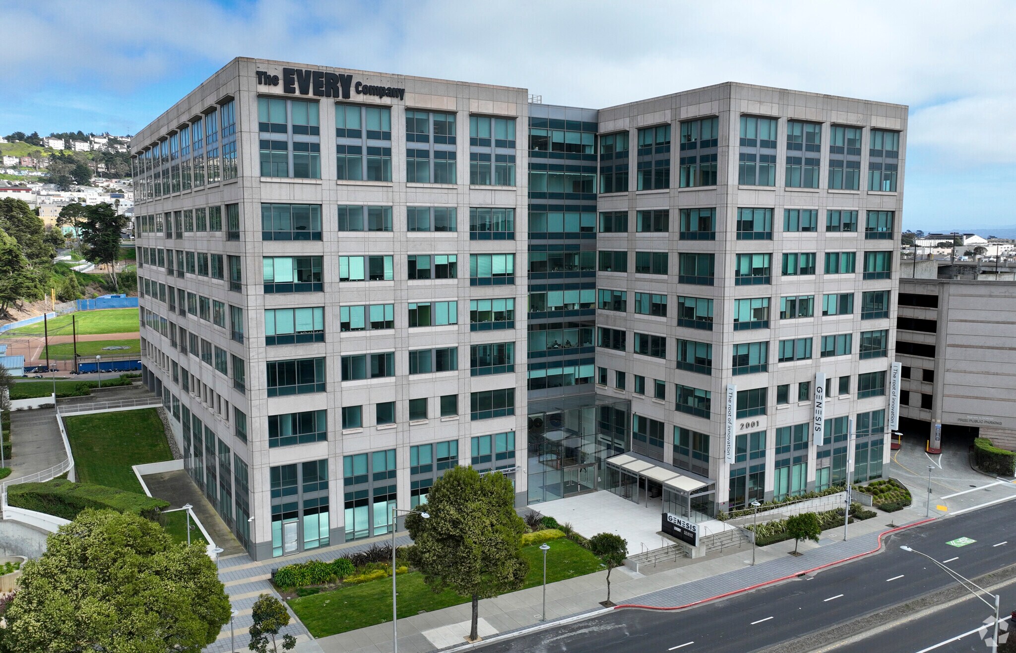 2001 Junipero Serra Blvd, Daly City, CA à louer Photo principale– Image 1 sur 32