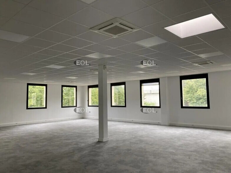 Bureau dans Créteil à louer - Photo de l’immeuble – Image 3 sur 5