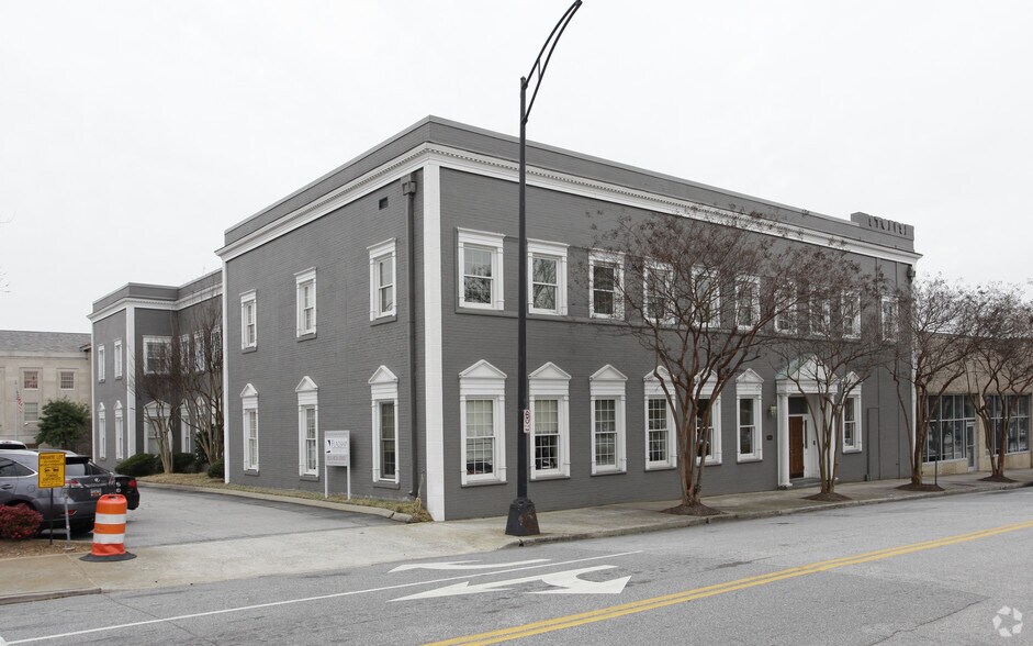 330 E Coffee St, Greenville, SC à louer - Photo de l’immeuble – Image 3 sur 21