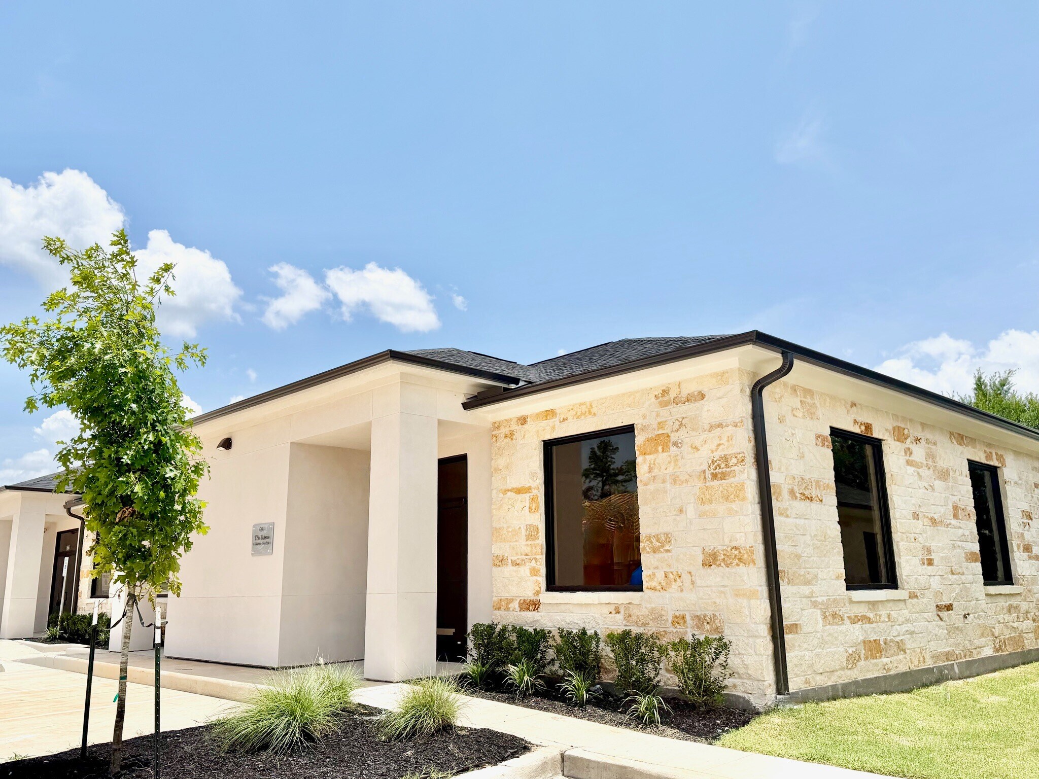 350 Grand Link Dr, Conroe, TX à louer Photo de l’immeuble– Image 1 sur 29