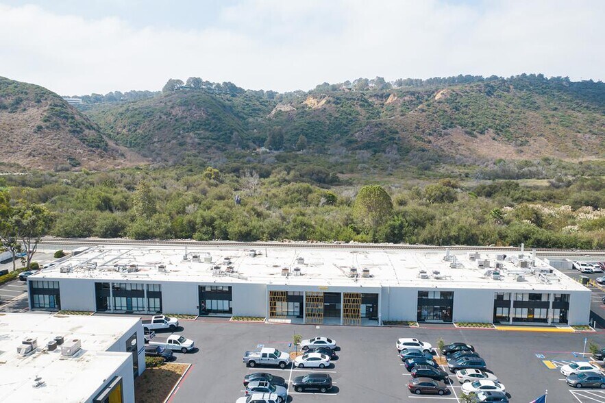 11760 Sorrento Valley Rd, San Diego, CA à louer - Photo de l’immeuble – Image 1 sur 4
