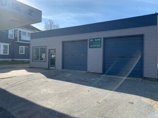 Plus de détails pour 29 Main St, Limerick, ME - Local d'activités à louer