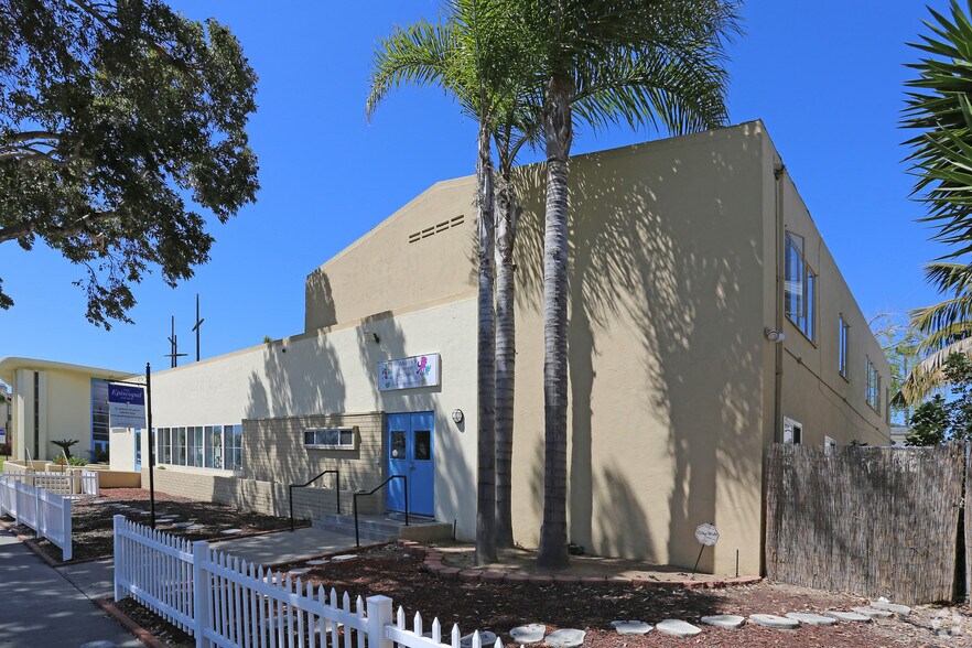 1050 Thomas Ave, San Diego, CA à louer - Photo de l’immeuble – Image 2 sur 2