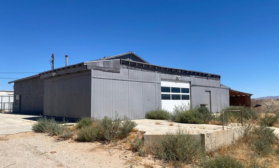 17011 Darwin Ave, Hesperia, CA à vendre - Photo de l’immeuble – Image 2 sur 11