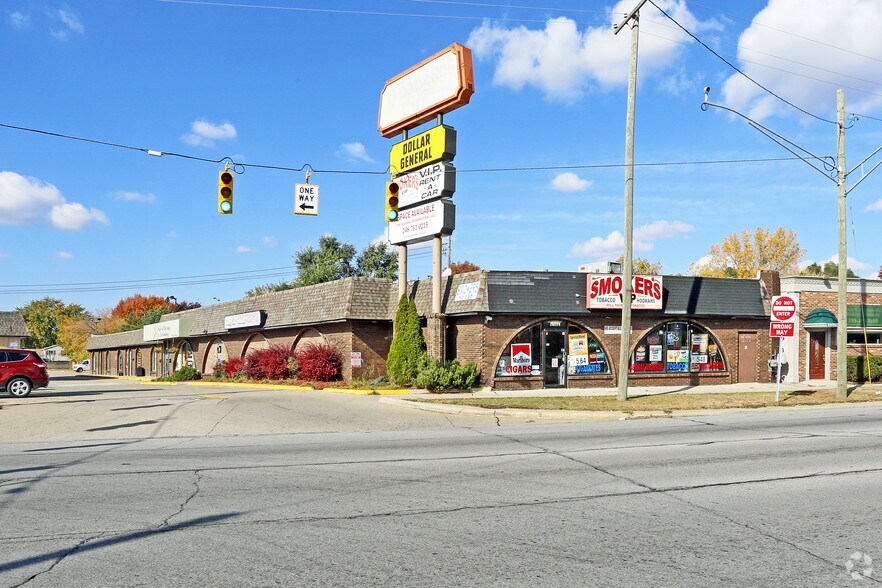 25213-25223 Gratiot Ave, Roseville, MI à louer - Photo de l’immeuble – Image 3 sur 5